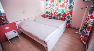 Гостиница YES! hostel Нижний Новгород Двухместный номер эконом-класса с 2 отдельными кроватями-4